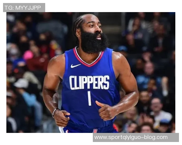 哈登小卡第三节体力透支哈登上半场主动请求休息引关注 哈登小卡第三节体力透支哈登上半场主动请求休息引关注